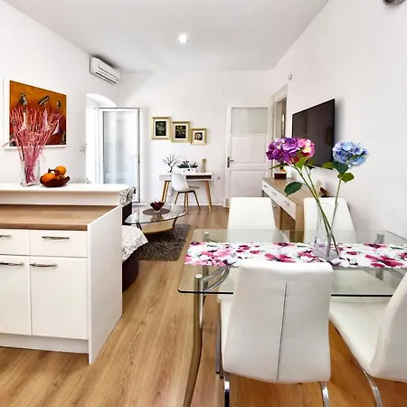 Premium Aria Apartment Porec