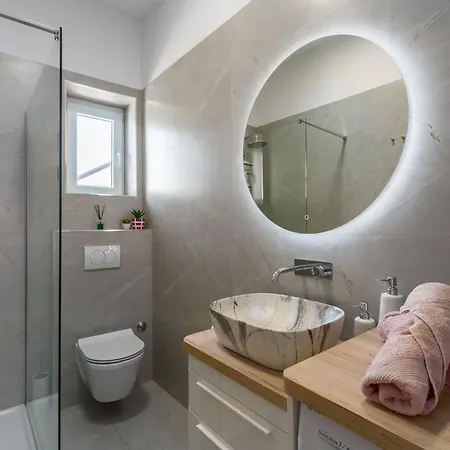Premium Aria Apartment