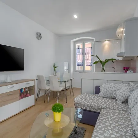 Apartment Premium Aria